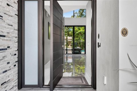 Villa ou maison à vendre à Tampa, Floride: 4 chambres, 432.46 m2 № 2388916 - photo 14