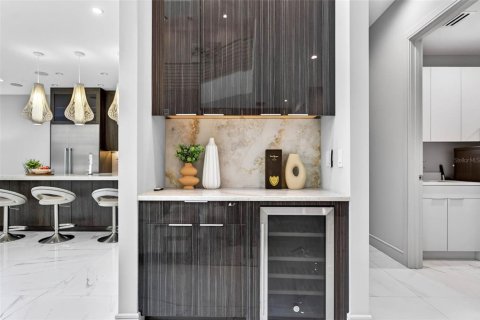 Villa ou maison à vendre à Tampa, Floride: 4 chambres, 432.46 m2 № 2388916 - photo 22