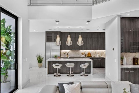 Villa ou maison à vendre à Tampa, Floride: 4 chambres, 432.46 m2 № 2388916 - photo 23