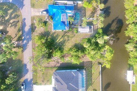 Land in Port Charlotte, Florida № 1616016 - photo 1