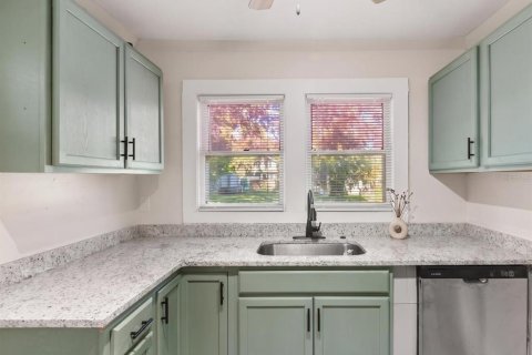 House in Ocala, Florida 4 bedrooms, 155.7 sq.m. № 2308163 - photo 7