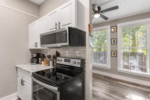 House in Ocala, Florida 4 bedrooms, 155.7 sq.m. № 2308163 - photo 8
