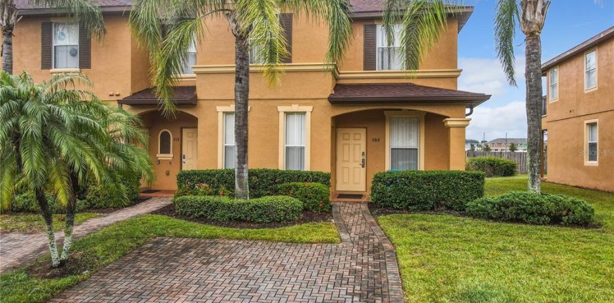 Townhouse in Davenport, Florida 4 bedrooms, 172.43 sq.m. № 1443748