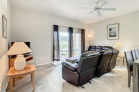Townhouse in Davenport, Florida 4 bedrooms, 172.43 sq.m. № 1443748 - photo 13