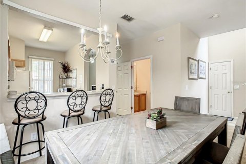 Townhouse in Davenport, Florida 4 bedrooms, 172.43 sq.m. № 1443748 - photo 12