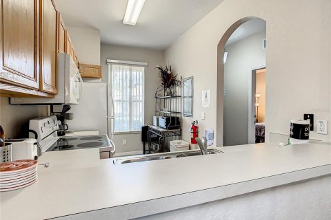 Townhouse in Davenport, Florida 4 bedrooms, 172.43 sq.m. № 1443748 - photo 8