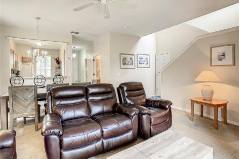 Townhouse in Davenport, Florida 4 bedrooms, 172.43 sq.m. № 1443748 - photo 15