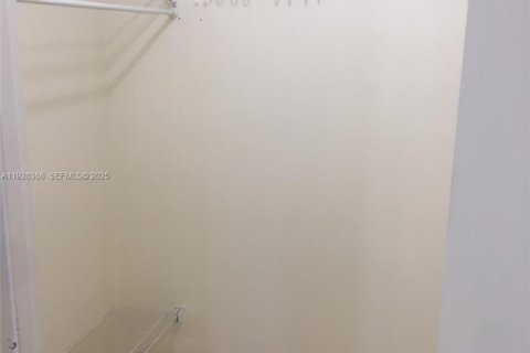 Снять в аренду кондоминиум в Санни-Айлс-Бич, Флорида 1 спальня, 57.6м2, № 1986809 - фото 17