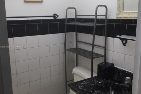 Снять в аренду кондоминиум в Санни-Айлс-Бич, Флорида 1 спальня, 57.6м2, № 1986809 - фото 11