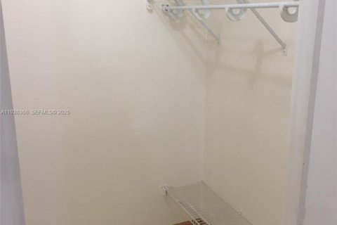 Снять в аренду кондоминиум в Санни-Айлс-Бич, Флорида 1 спальня, 57.6м2, № 1986809 - фото 16