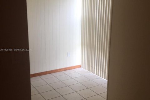 Снять в аренду кондоминиум в Санни-Айлс-Бич, Флорида 1 спальня, 57.6м2, № 1986809 - фото 8