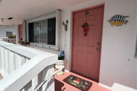 Condo in Lake Worth, Florida, 2 bedrooms  № 1968672 - photo 29