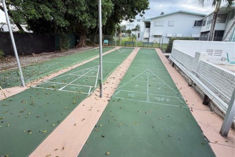 Condo in Lake Worth, Florida, 2 bedrooms  № 1968672 - photo 4