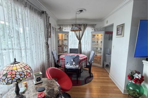 Condo in Lake Worth, Florida, 2 bedrooms  № 1968672 - photo 28