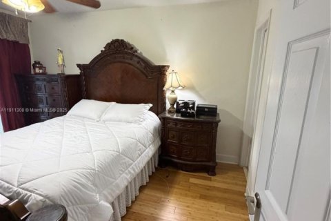 Condo in Lake Worth, Florida, 2 bedrooms  № 1968672 - photo 17