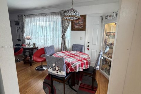 Condo in Lake Worth, Florida, 2 bedrooms  № 1968672 - photo 26