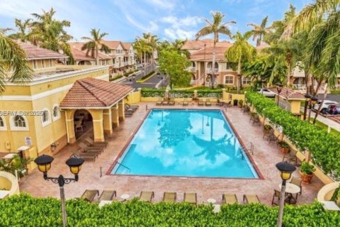 Copropriété à louer à Miami, Floride: 3 chambres, 131.92 m2 № 2018159 - photo 15