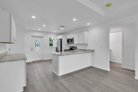 Casa en venta en Punta Gorda, Florida, 2 dormitorios, 89.37 m2 № 1911384 - foto 5