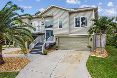 Casa en venta en Port Richey, Florida, 3 dormitorios, 150.32 m2 № 1912566 - foto 4