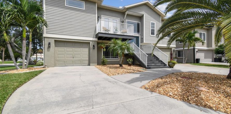 Casa en Port Richey, Florida 3 dormitorios, 150.32 m2 № 1912566