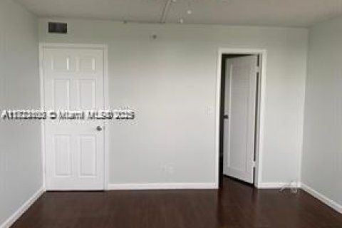 Condo in Davie, Florida, 2 bedrooms  № 1787233 - photo 9