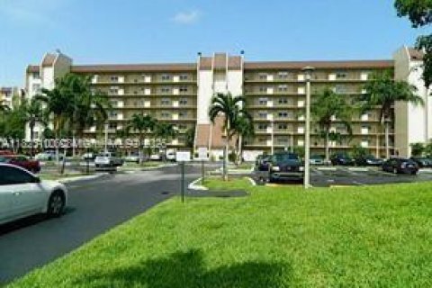 Condo in Davie, Florida, 2 bedrooms  № 1787233 - photo 1