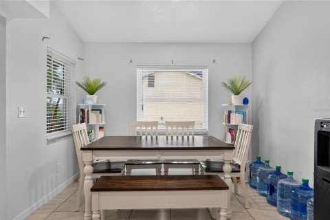 Villa ou maison à louer à Mascotte, Floride: 3 chambres, 117.06 m2 № 2437285 - photo 8