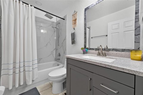 Villa ou maison à louer à Mascotte, Floride: 3 chambres, 117.06 m2 № 2437285 - photo 13