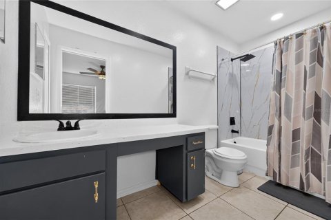 Villa ou maison à louer à Mascotte, Floride: 3 chambres, 117.06 m2 № 2437285 - photo 11