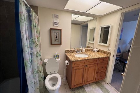 Condo in Saint Petersburg, Florida, 1 bedroom  № 1900833 - photo 18