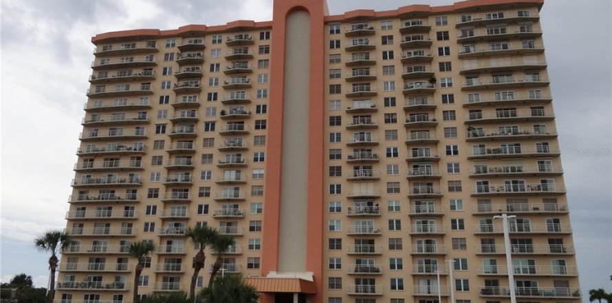 Condo in Saint Petersburg, Florida, 1 bedroom  № 1900833