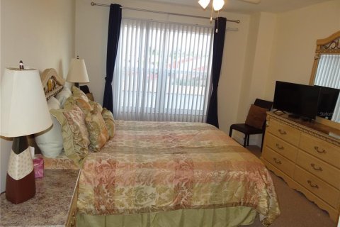 Condo in Saint Petersburg, Florida, 1 bedroom  № 1900833 - photo 12