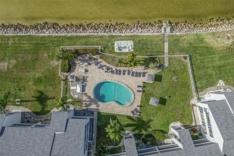 Condo in Ruskin, Florida, 2 bedrooms № 2232428 - photo 27