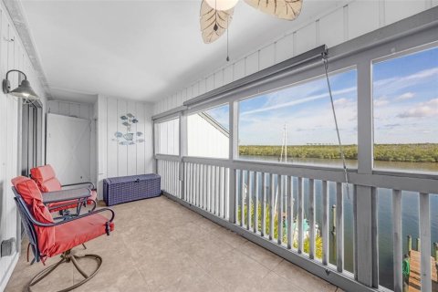 Condo in Ruskin, Florida, 2 bedrooms № 2232428 - photo 6