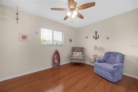 Condo in Ruskin, Florida, 2 bedrooms № 2232428 - photo 23