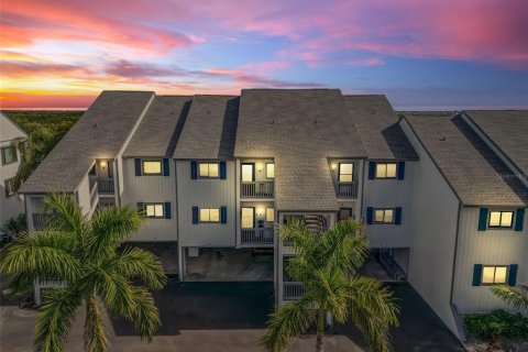 Condo in Ruskin, Florida, 2 bedrooms № 2232428