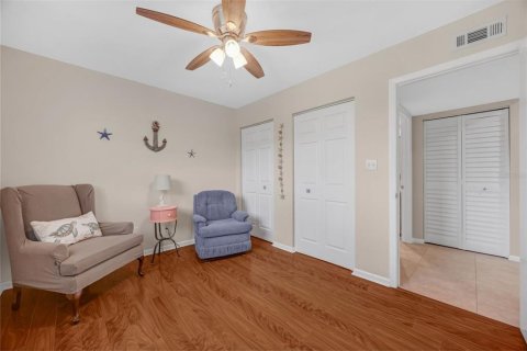 Condo in Ruskin, Florida, 2 bedrooms № 2232428 - photo 24