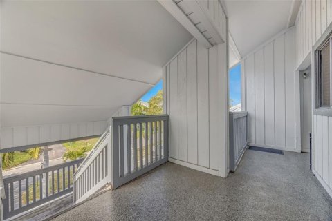 Condo in Ruskin, Florida, 2 bedrooms № 2232428 - photo 5