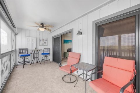 Condo in Ruskin, Florida, 2 bedrooms № 2232428 - photo 18