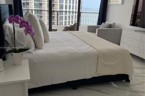 Condo in Miami, Florida, 1 bedroom  № 1756287 - photo 5