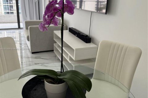 Condo in Miami, Florida, 1 bedroom  № 1756287 - photo 14