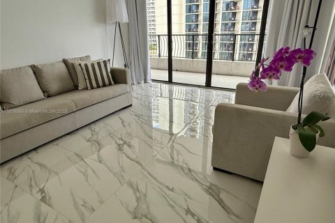 Condo in Miami, Florida, 1 bedroom  № 1756287 - photo 15