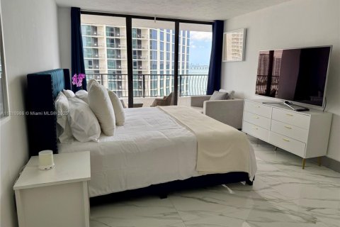 Condo in Miami, Florida, 1 bedroom  № 1756287 - photo 8