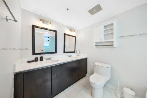 Copropriété à vendre à Miami, Floride: 2 chambres, 114.92 m2 № 1714559 - photo 19