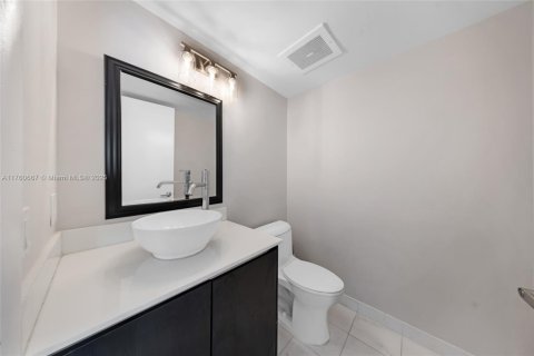 Copropriété à vendre à Miami, Floride: 2 chambres, 114.92 m2 № 1714559 - photo 6