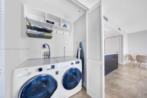 Copropriété à vendre à Miami, Floride: 2 chambres, 114.92 m2 № 1714559 - photo 26
