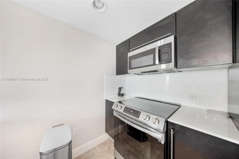 Copropriété à vendre à Miami, Floride: 2 chambres, 114.92 m2 № 1714559 - photo 3