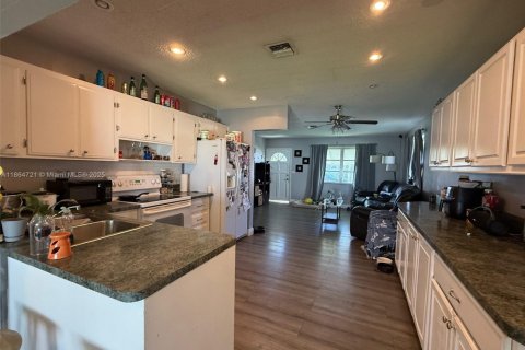 Купить виллу или дом в Тамарак, Флорида 2 спальни, 95.13м2, № 2053847 - фото 14