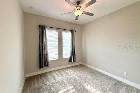 Casa en alquiler en Tampa, Florida, 5 dormitorios, 345.97 m2 № 1906307 - foto 11