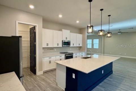 Casa en alquiler en Tampa, Florida, 5 dormitorios, 345.97 m2 № 1906307 - foto 15